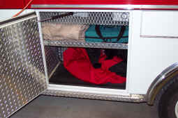 Medic 13 Driver Side Middle Compartment.JPG (821128 bytes)